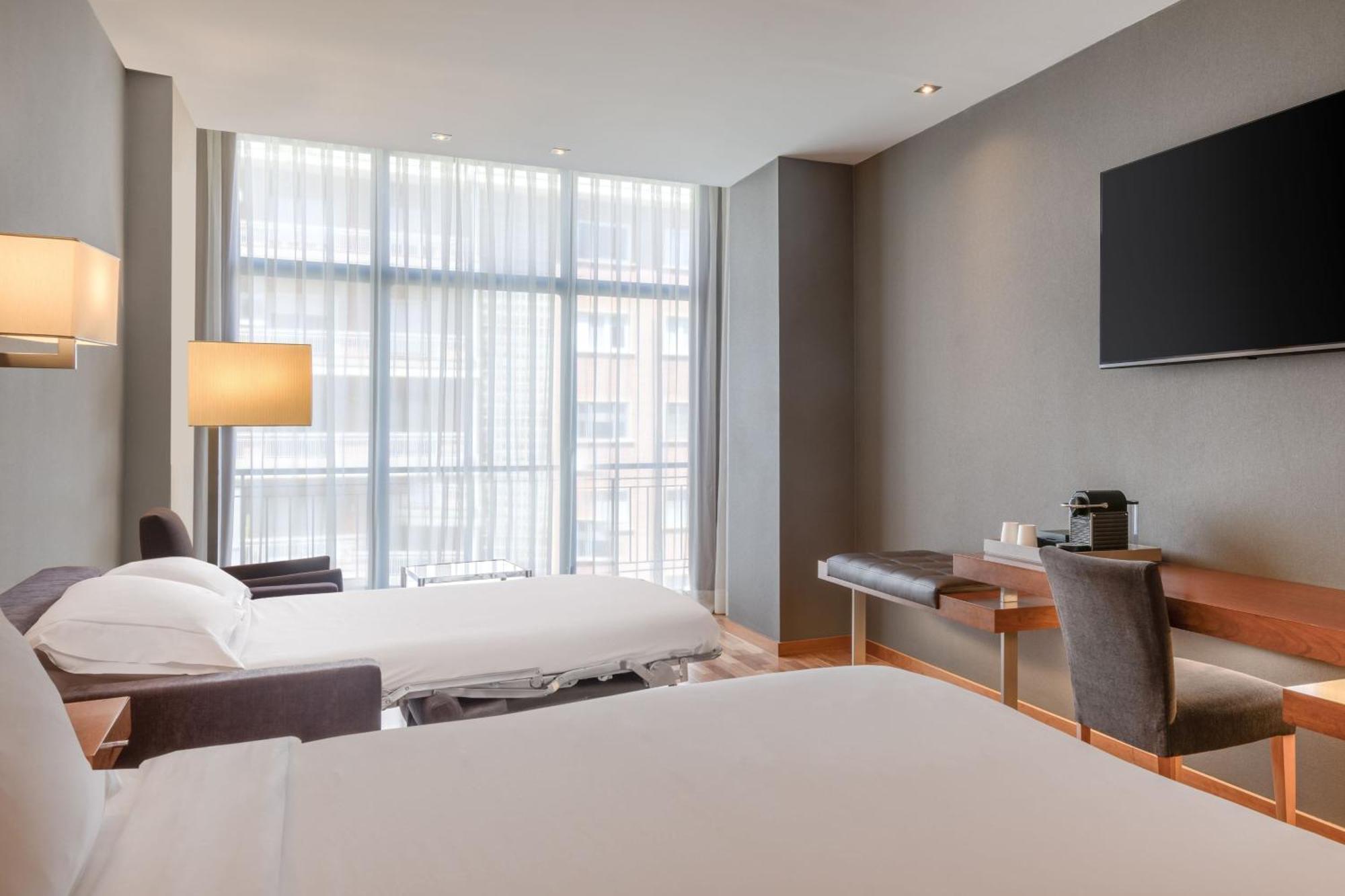 Ac Hotel Aitana By Marriott Madrid Bagian luar foto